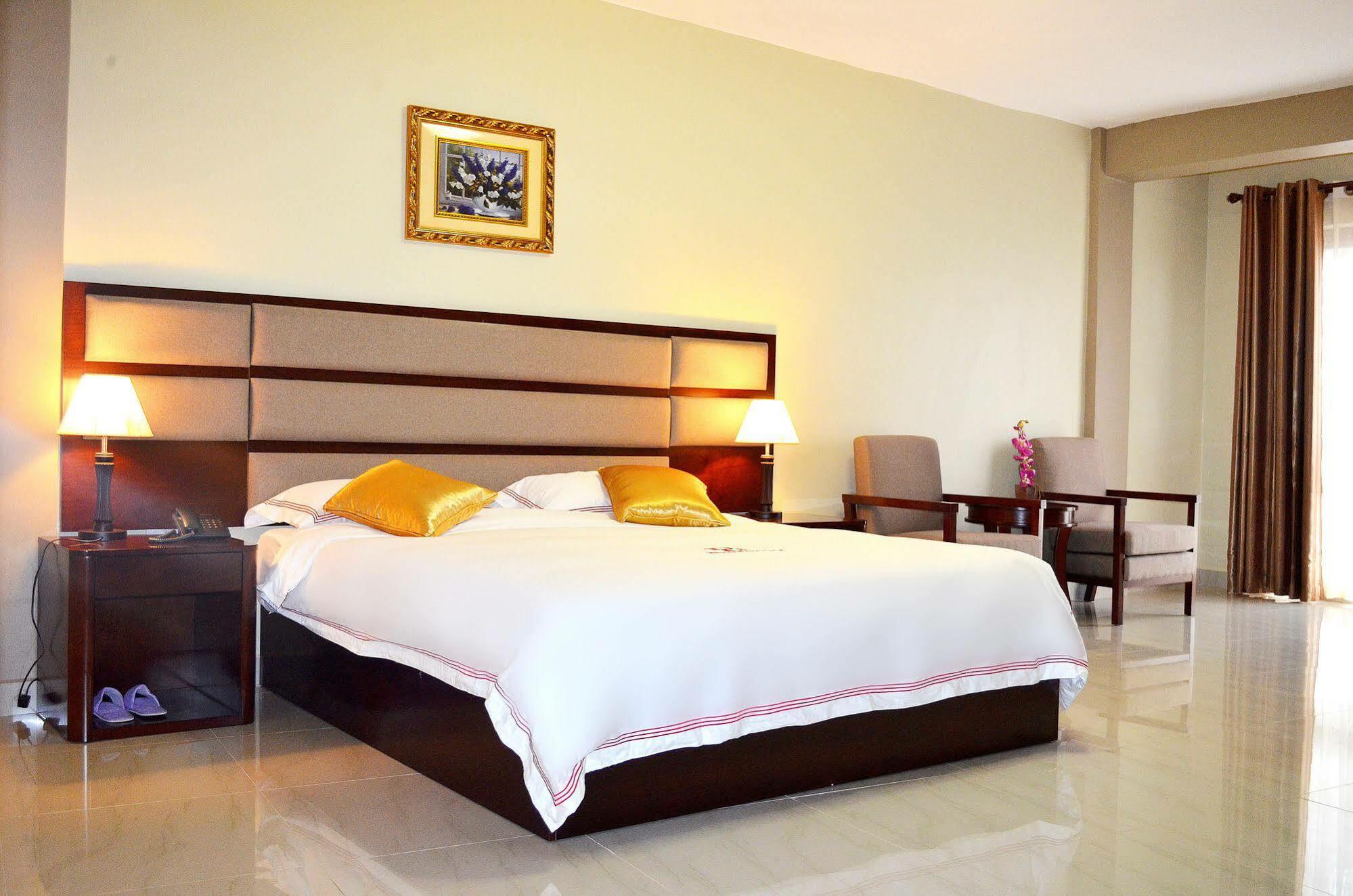 Hillside Plaza Hotel Kampala Eksteriør billede